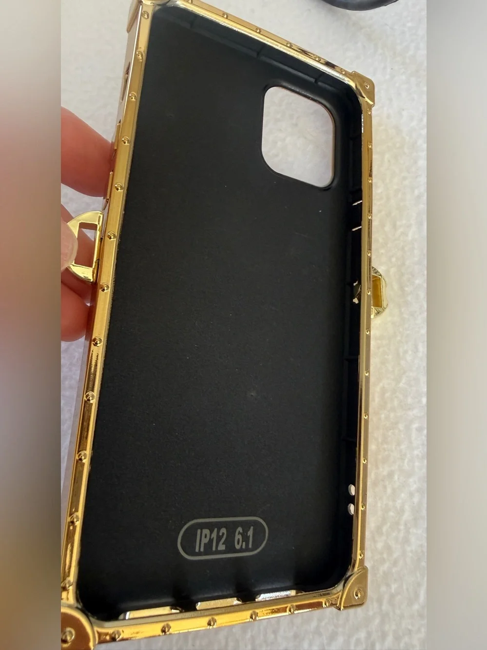 N/A stylish gold